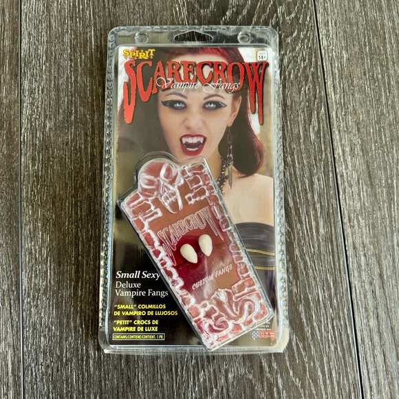 Spirit Halloween Vampire Costume. - Picture 11 of 16